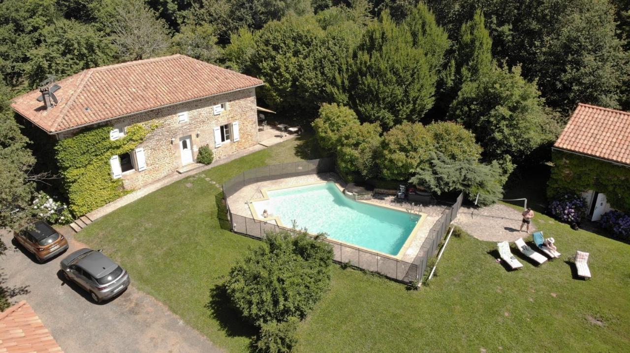 Gite 4 Personnes Situe Aux Portes Du Perigord Saint-Adjutory Zewnętrze zdjęcie